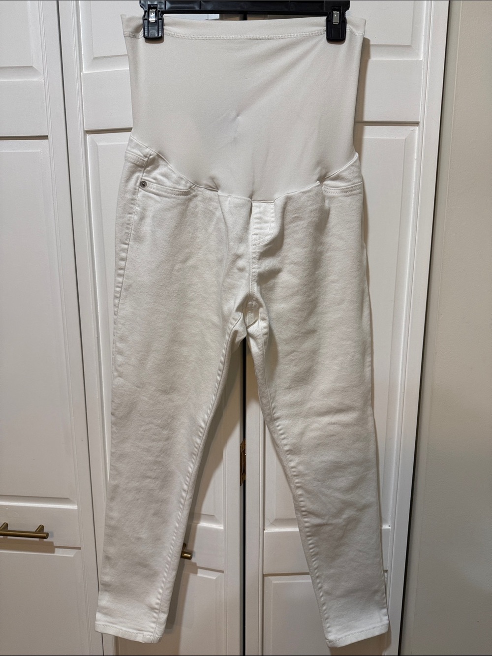 Liz Lange White Maternity  Jeans
